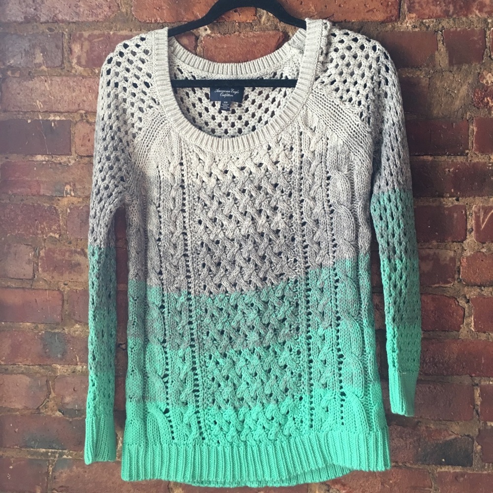 Chunky sweater grey to green ombré